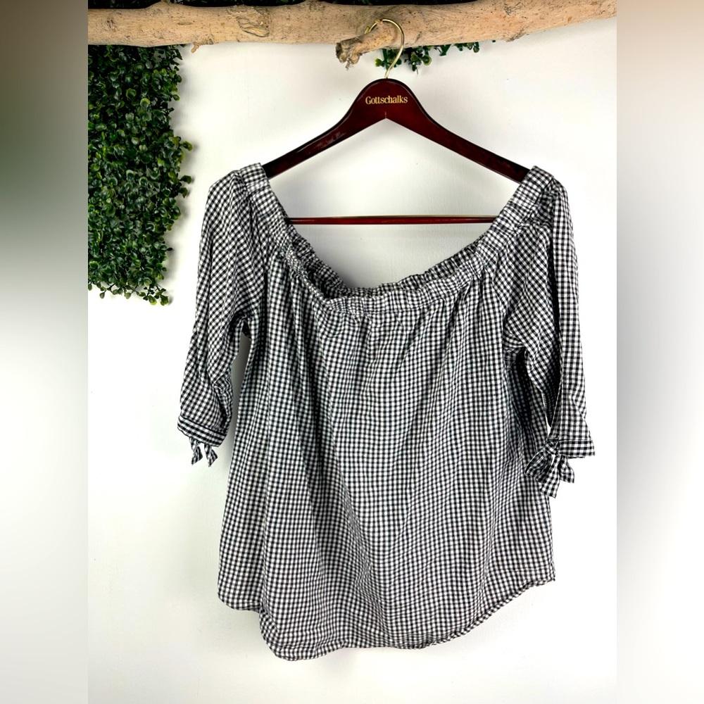 Dizzy Gal || gingham off the shoulder
